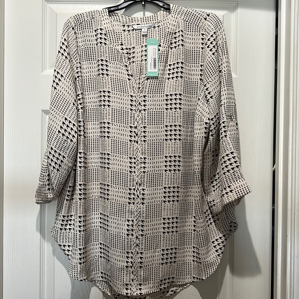 41Hawthorne Top NWT